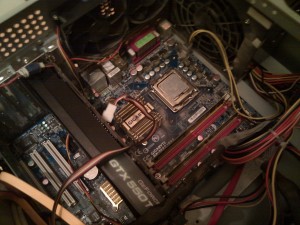 Speaking of heavily overclocked CPUs, anyone wants to buy this E4300 in perfectly good shape? Never overclocked, almost new, I swear.